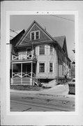 1724-1726 N PULASKI ST, a Queen Anne apartment/condominium, built in Milwaukee, Wisconsin in 1915.