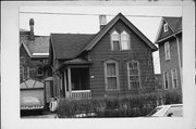 133 E RESERVOIR AVE, a Gabled Ell house, built in Milwaukee, Wisconsin in 1879.