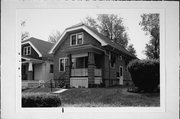 1611 E RUSK AVE, a Bungalow house, built in Milwaukee, Wisconsin in 1926.