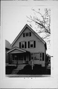 1227 E RUSSELL AVE, a Front Gabled house, built in Milwaukee, Wisconsin in 1909.