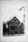 1031 W SCOTT ST, a Queen Anne house, built in Milwaukee, Wisconsin in .