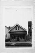 1419 W SCOTT ST, a Front Gabled general store, built in Milwaukee, Wisconsin in .