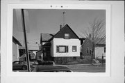 1560 W SCOTT ST 1560 W SCOTT ST, a Cross Gabled house, built in Milwaukee, Wisconsin in .
