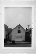 1561 W SCOTT ST, a Front Gabled carriage house, built in Milwaukee, Wisconsin in .