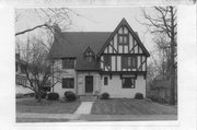 2027 CHADBOURNE AVE 2027 CHADBOURNE AVE, a English Revival Styles house, built in Madison, Wisconsin in 1926.