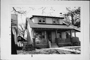 3069 S SHORE DR, a Bungalow house, built in Milwaukee, Wisconsin in 1911.