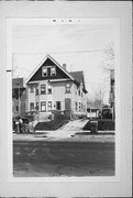 3312-3314 W STATE ST, a Front Gabled duplex/two-flat, built in Milwaukee, Wisconsin in 1911.