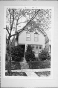 2253 N SUMMIT, a Front Gabled house, built in Milwaukee, Wisconsin in 1894.