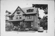 3212 N SUMMIT AVE 3212 N SUMMIT AVE, a Arts and Crafts house, built in Milwaukee, Wisconsin in 1906.