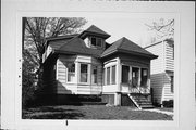 3025 S SUPERIOR ST, a Bungalow house, built in Milwaukee, Wisconsin in 1915.