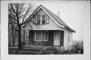 113 W VINE ST, a Front Gabled house, built in Milwaukee, Wisconsin in 1917.