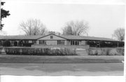 4353 W BELTLINE HWY, a Contemporary hotel/motel, built in Madison, Wisconsin in 1950.