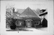 5509 W WASHINGTON BLVD, a Bungalow house, built in Milwaukee, Wisconsin in 1924.