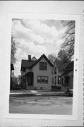 1235 W WASHINGTON ST, a Gabled Ell house, built in Milwaukee, Wisconsin in .