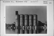 234 S WATER ST, a NA (unknown or not a building) grain elevator, built in Milwaukee, Wisconsin in 1912.