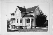 2573 S WENTWORTH AVE, a Queen Anne house, built in Milwaukee, Wisconsin in 1890.