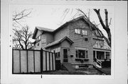 2241 S WINCHESTER ST, a Gabled Ell house, built in Milwaukee, Wisconsin in .