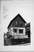 2253 S WINCHESTER ST 2253 S WINCHESTER ST, a Front Gabled house, built in Milwaukee, Wisconsin in .