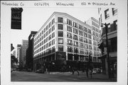 152 W WISCONSIN AVE, a Chicago Commercial Style large office building, built in Milwaukee, Wisconsin in 1907.