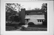 4200 N MORRIS BLVD, a International Style house, built in Shorewood, Wisconsin in 1945.