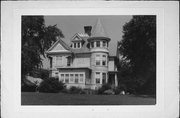 1020 RAWSON AVE, a Queen Anne house, built in South Milwaukee, Wisconsin in .