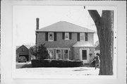 2508 N LEFEBER AVE, a Colonial Revival/Georgian Revival house, built in Wauwatosa, Wisconsin in 1939.
