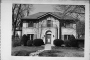 6520 WASHINGTON CIR, a Colonial Revival/Georgian Revival house, built in Wauwatosa, Wisconsin in 1929.