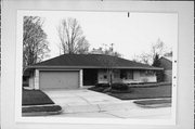 7225 W WELLS ST, a Ranch house, built in Wauwatosa, Wisconsin in 1954.
