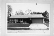 7235 W WELLS ST, a Ranch house, built in Wauwatosa, Wisconsin in 1954.