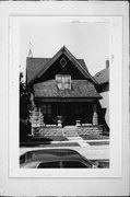 921 S 72ND ST, a Cross Gabled house, built in West Allis, Wisconsin in 1910.