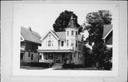 1517 S 75TH ST, a Queen Anne house, built in West Allis, Wisconsin in 1904.