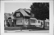 8533-8535 W BECHER ST, a Bungalow duplex, built in West Allis, Wisconsin in 1925.