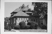 5722-5724 W BELOIT RD, a Bungalow duplex, built in West Allis, Wisconsin in 1928.