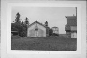 NORTH SIDE OF TOWN HALL RD, C. 1/8 MILE EAST OF TRESCHER RD, a Front Gabled one to six room school, built in Bradford, Wisconsin in 1866.