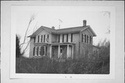 MANOQUE RD, NORTH SIDE, 1/4 MILE WEST OF NEWVILLE RD, a Italianate house, built in Fulton, Wisconsin in 1870.