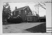 724 HOBART PL, a Colonial Revival/Georgian Revival house, built in Beloit, Wisconsin in 1923.