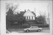 1003 PARK AVE 1003 PARK AVE, a Cross Gabled house, built in Beloit, Wisconsin in 1900.