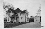 433 S 1ST ST, a Queen Anne house, built in Evansville, Wisconsin in .