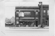 1207 WILLIAMSON ST, a Commercial Vernacular retail building, built in Madison, Wisconsin in 1937.