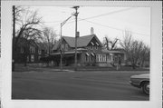 423-425 CENTER AVE 423-425 CENTER AVE, a Cross Gabled house, built in Janesville, Wisconsin in 1870.