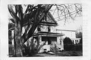 508 W LOWELL ST 508 W LOWELL ST, a Front Gabled house, built in Stoughton, Wisconsin in 1914.