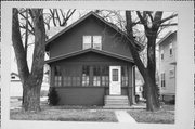 460 W RACINE ST 460 W RACINE ST, a Craftsman house, built in Janesville, Wisconsin in 1920.
