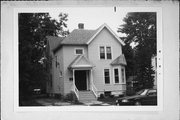 17 SINCLAIR ST, a Queen Anne house, built in Janesville, Wisconsin in 1892.