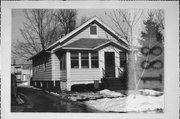 412 WILSON AVE 412 WILSON AVE, a Front Gabled house, built in Janesville, Wisconsin in 1925.