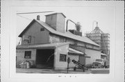 613 W MADISON AVE, a Astylistic Utilitarian Building warehouse, built in Milton, Wisconsin in 1890.