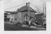 319 N PINCKNEY ST, a Queen Anne house, built in Madison, Wisconsin in 1887.