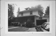 S LINDEN ST BETWEEN CENTRAL AND SOUTH AVE, a American Foursquare house, built in Tony, Wisconsin in 1901.