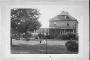 BEAR VALLEY RD, SOUTH SIDE, .2 MILES EAST OF HIGHWAY 130, a American Foursquare house, built in Bear Creek, Wisconsin in .