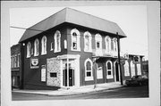 135 WALNUT ST, a Italianate lodging-hotel, built in Baraboo, Wisconsin in 1879.
