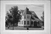 575 BROADWAY, a Queen Anne house, built in Prairie du Sac, Wisconsin in .